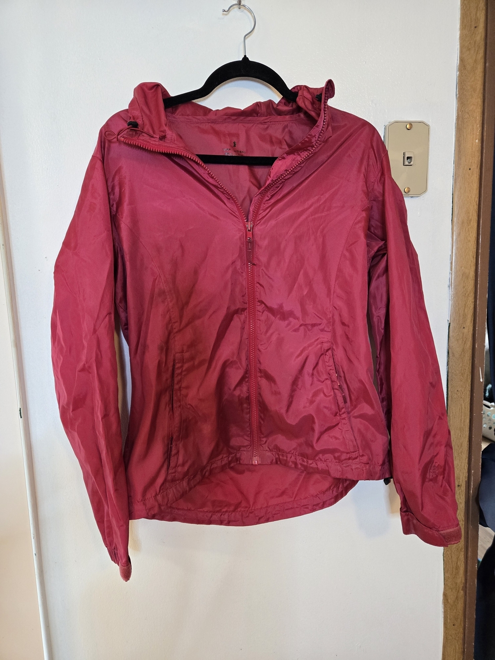 Women's Lightweight Hooded Windbreaker Jacket - Berry Pink